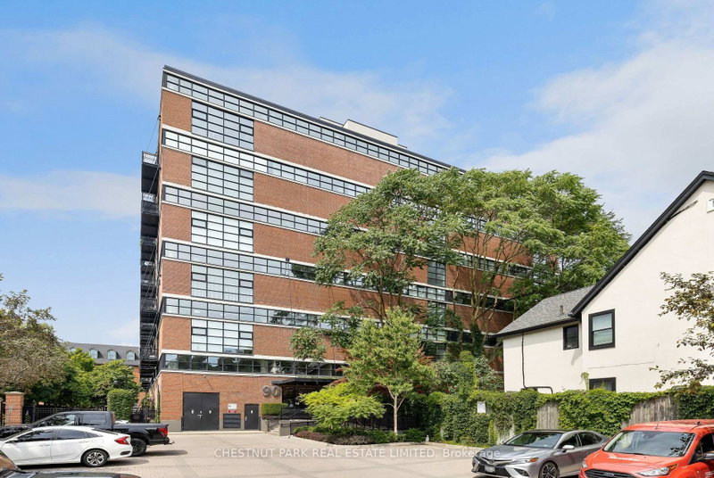 306 - 90 Sumach Street W