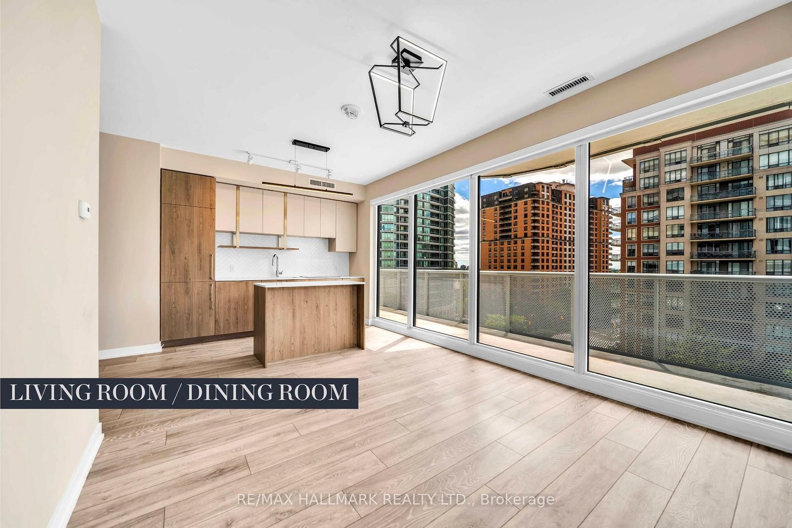 15 Holmes Avenue • #702 • Toronto, ON photo 12