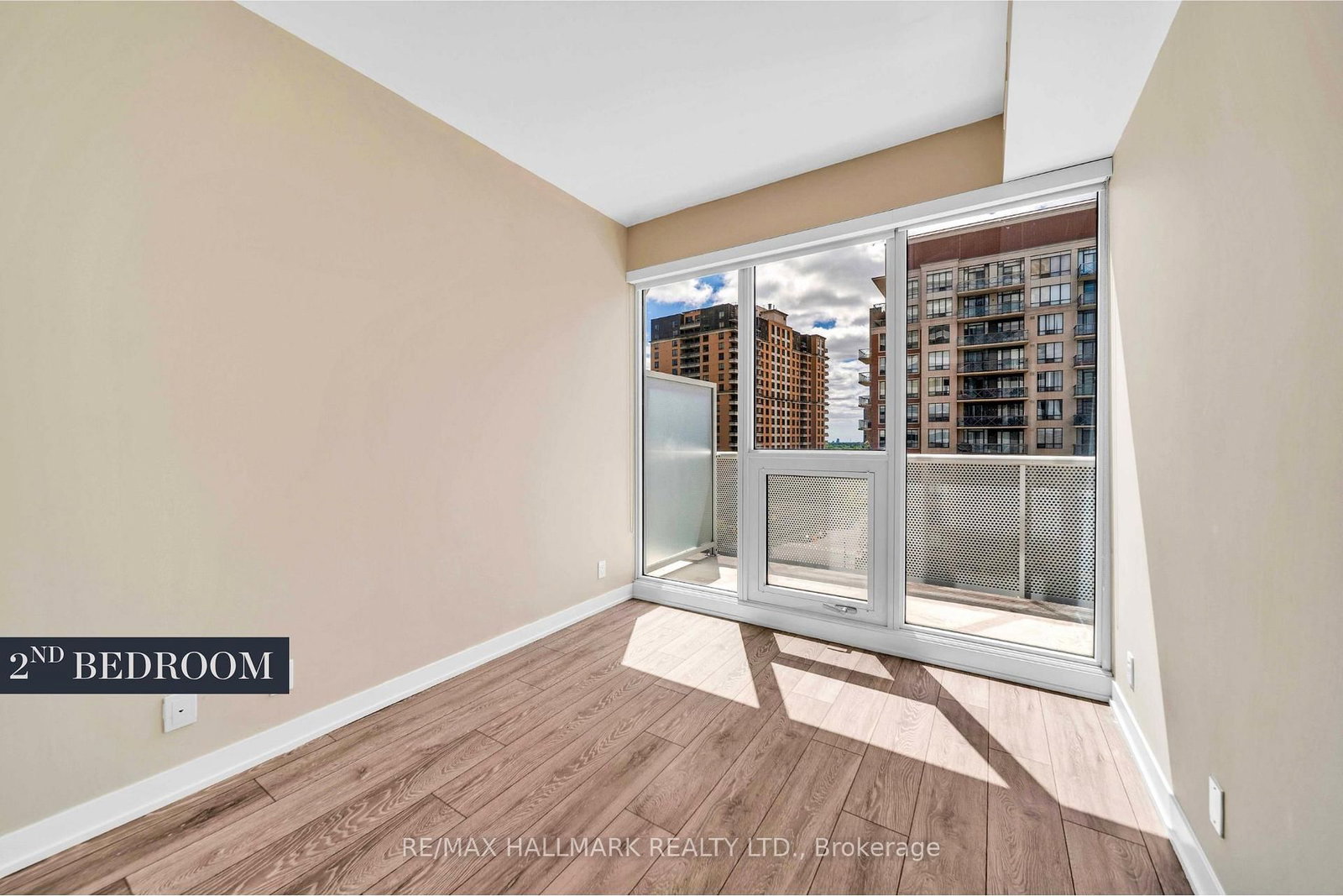 15 Holmes Avenue • #702 • Toronto, ON photo 23