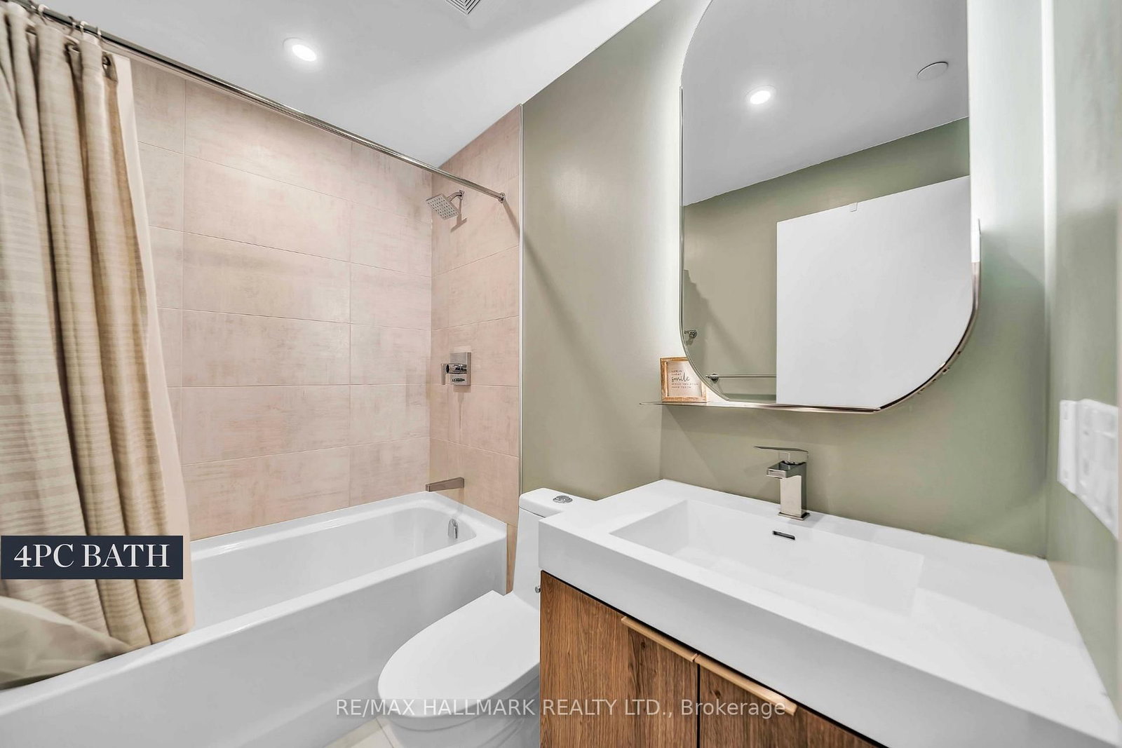 15 Holmes Avenue • #702 • Toronto, ON photo 25