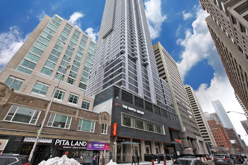 home for lease on 3504-395 Bloor Street E