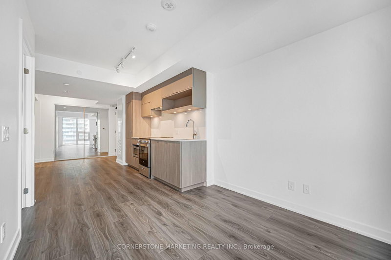 1717 - 100 Queen Street E
