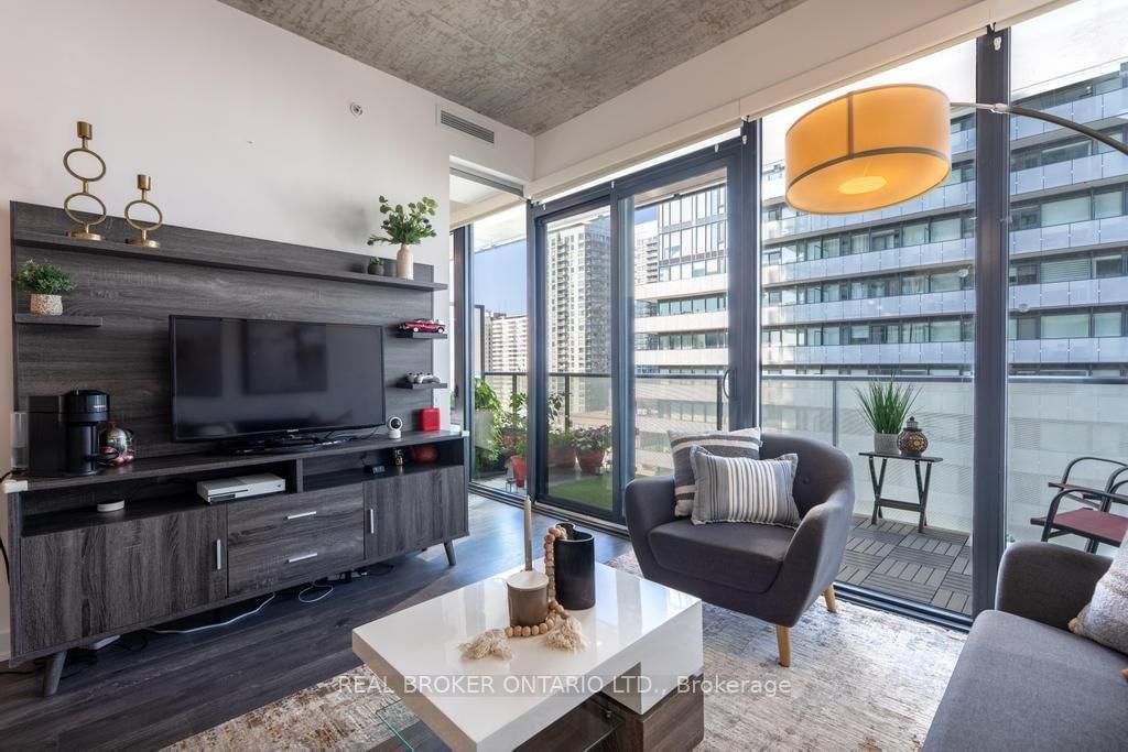185 Roehampton Avenue S • #1601 • Toronto, ON photo 10