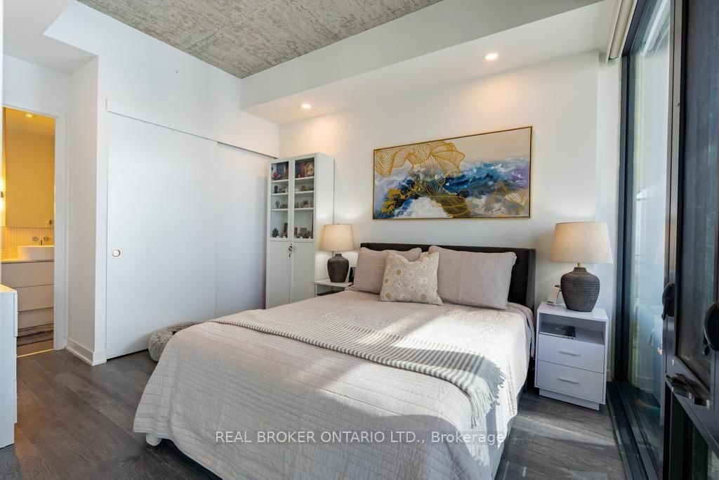 185 Roehampton Avenue S • #1601 • Toronto, ON photo 13
