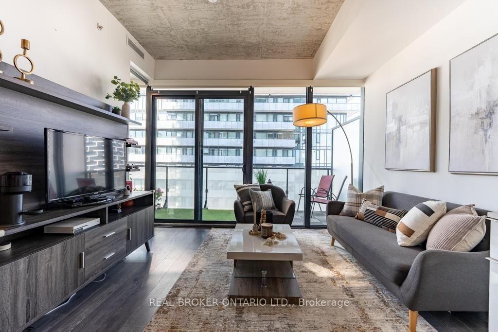 185 Roehampton Avenue S • #1601 • Toronto, ON photo 8