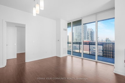 Unit 1108 — 8 Eglinton Avenue — photo 5