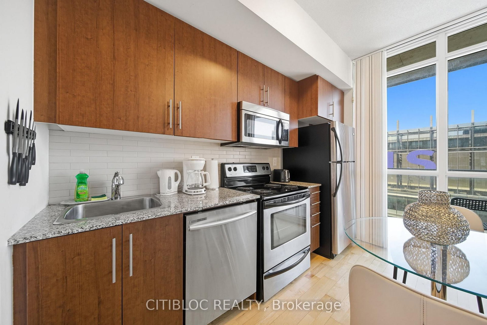 65 Bremner Boulevard • #4007 • Toronto, ON photo 25