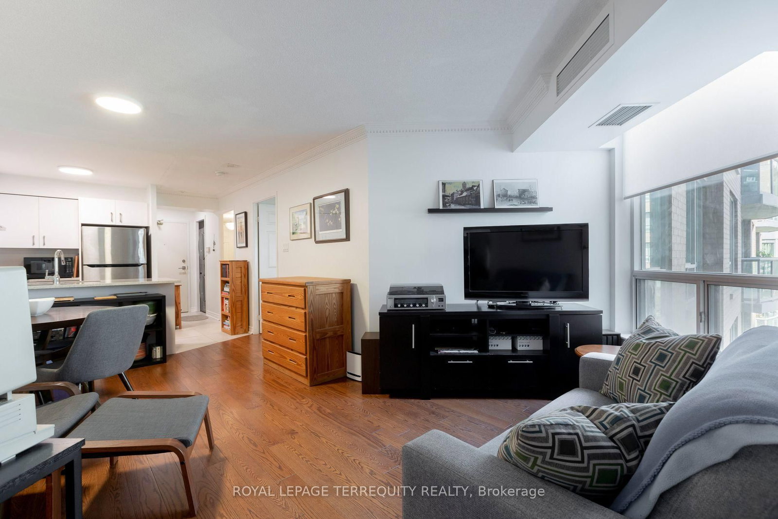 109 E Front Street • #513 • Toronto, ON photo 15