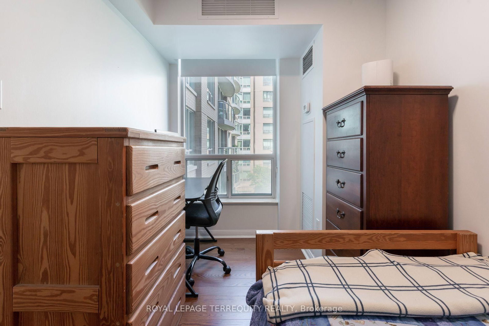 109 E Front Street • #513 • Toronto, ON photo 22