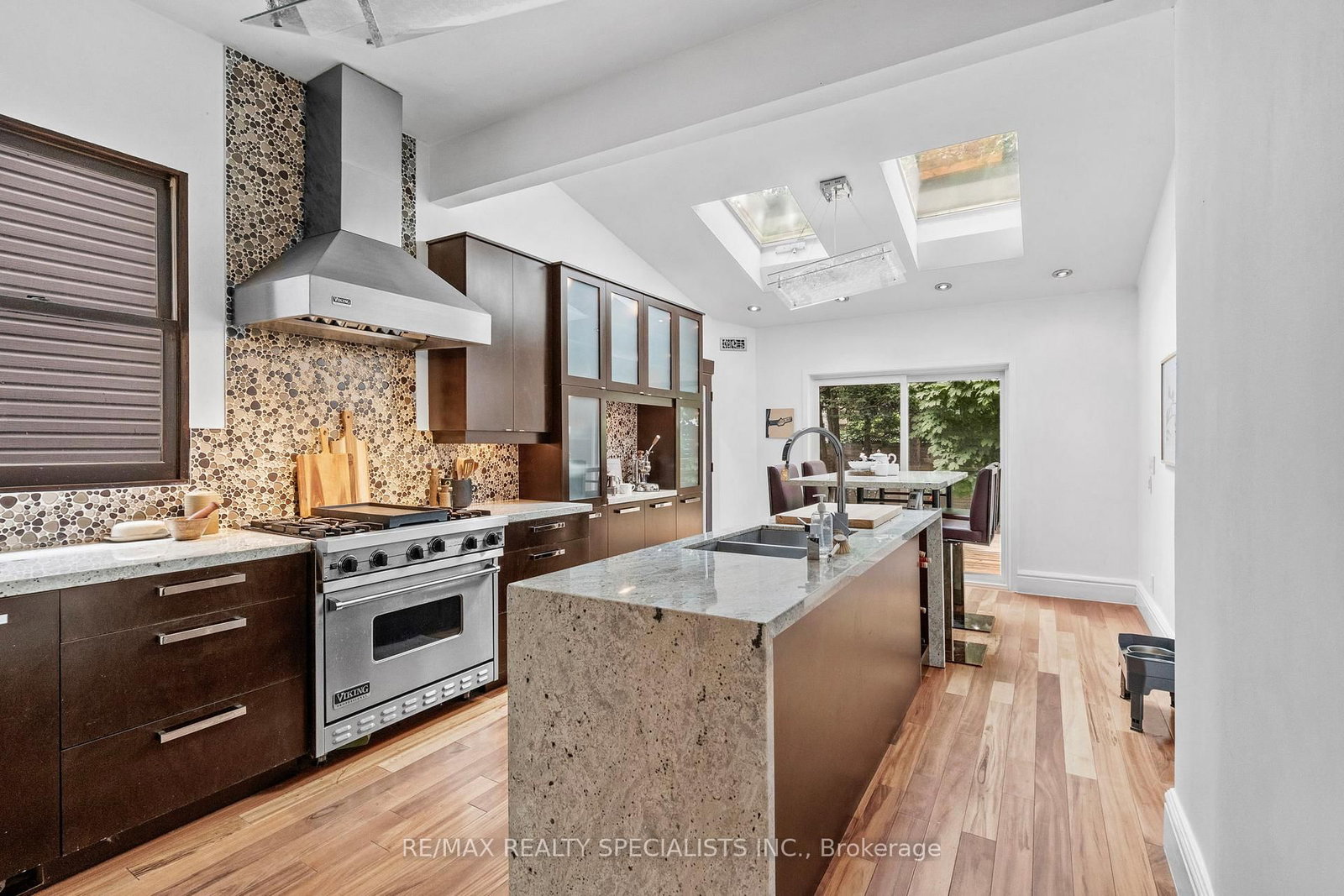 418 Ossington Avenue • Toronto, ON photo 14