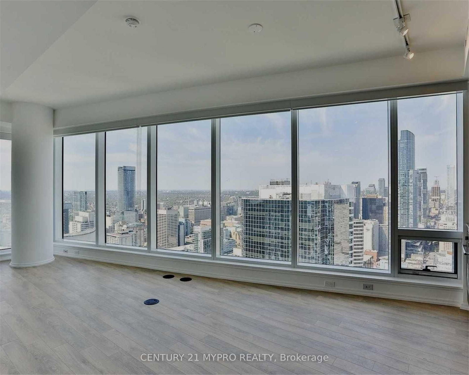 2312-197 Yonge Street, Toronto, ON, photo 2