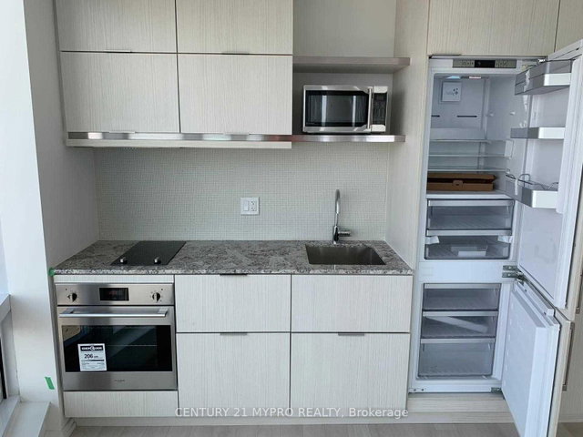 2312 - 197 Yonge Street