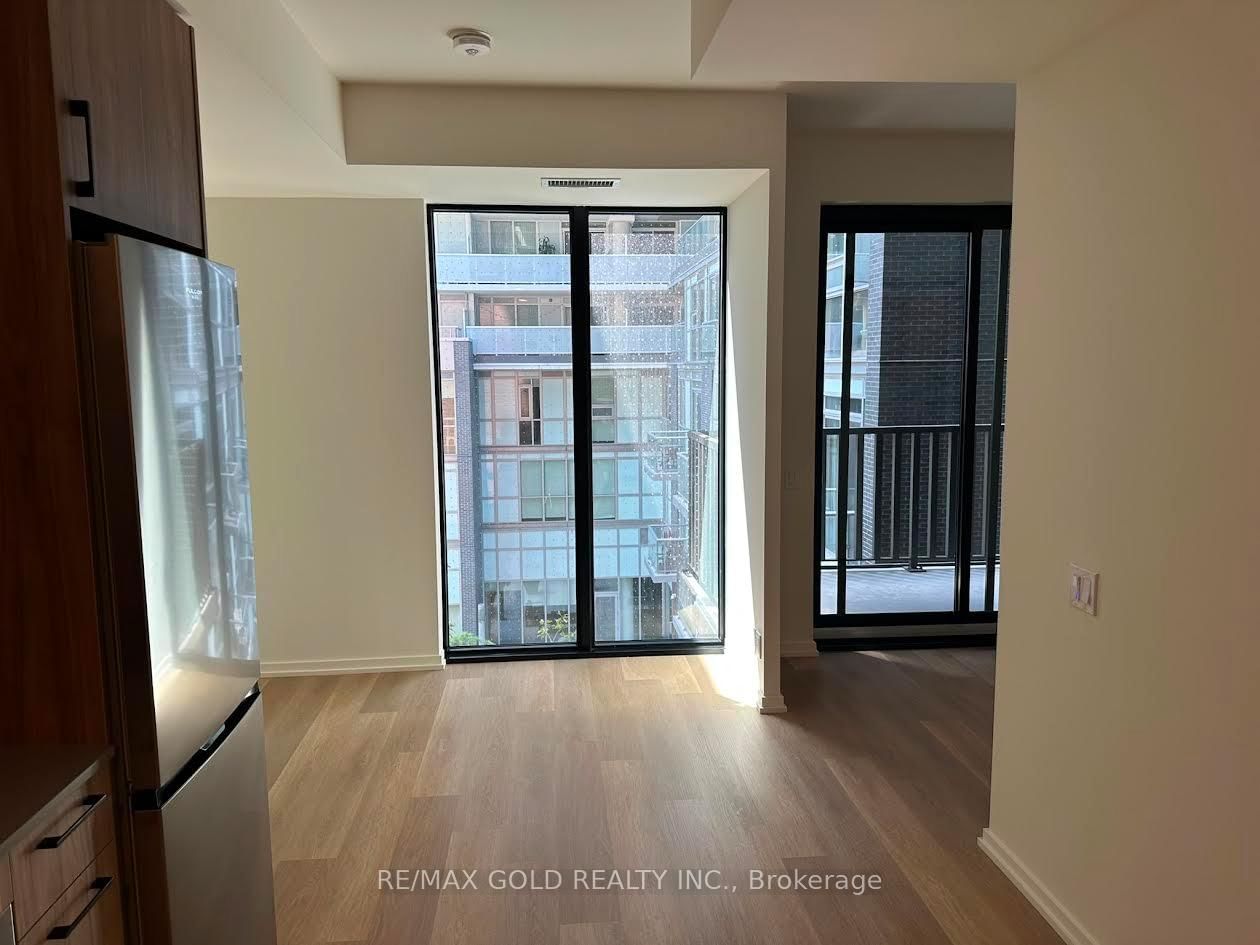 512-109 Erskine Avenue, Toronto, ON, photo 3