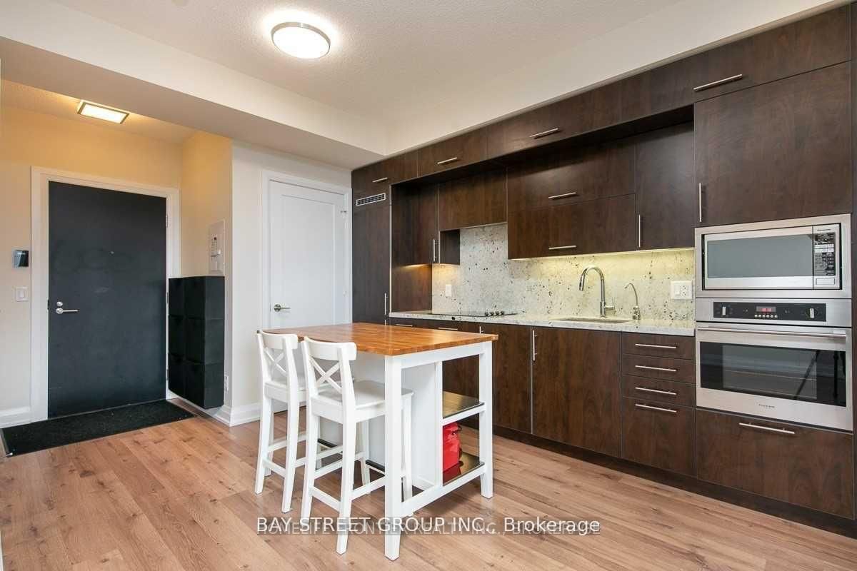 5 E Sheppard Avenue • #4218 • Toronto, ON photo 7