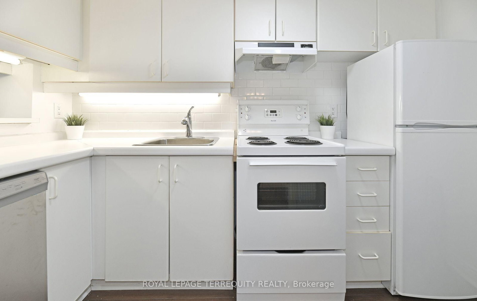 711 Bay Street • #1113 • Toronto, ON photo 11