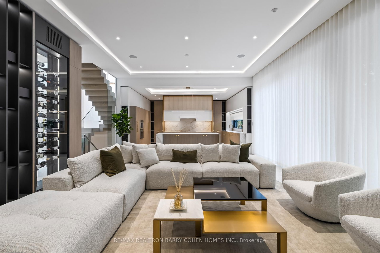 90 Esgore Drive • Toronto, ON photo 12
