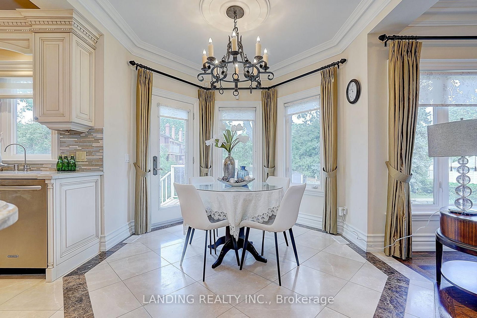 24 Abbotsford Road • Toronto, ON photo 21