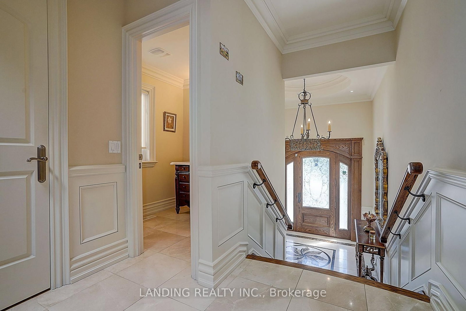 24 Abbotsford Road • Toronto, ON photo 5