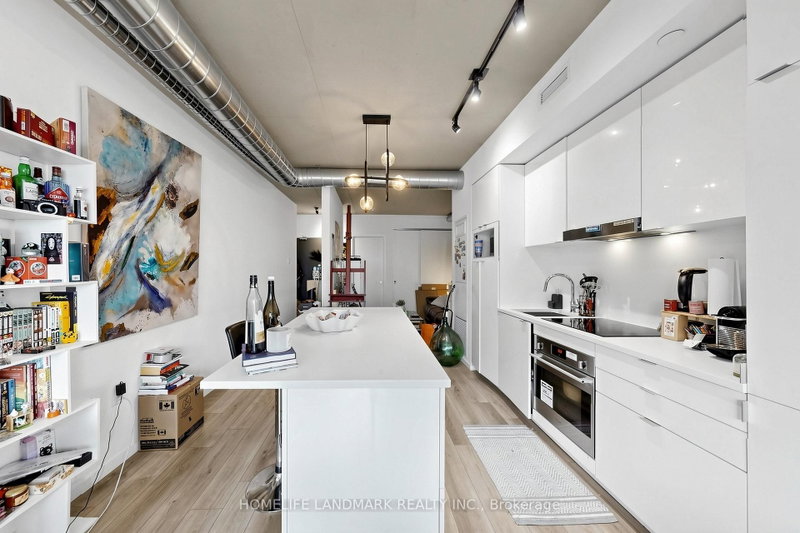 21 Lawren Harris Toronto,ON M5A 0T4 — Photo 12