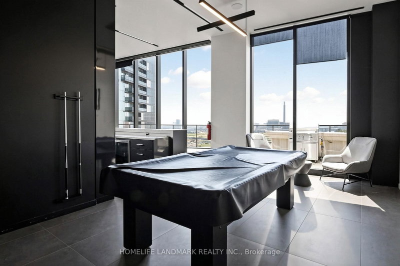 21 Lawren Harris Toronto,ON M5A 0T4 — Photo 27