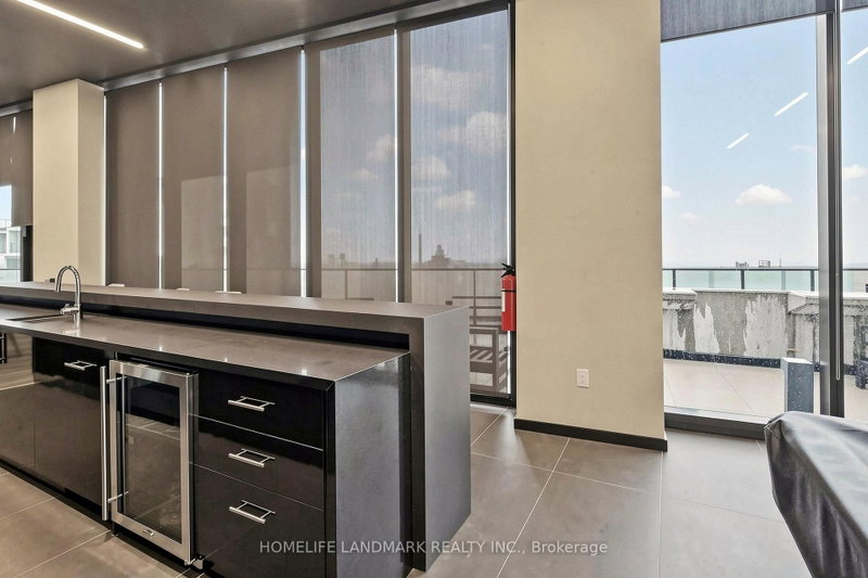 21 Lawren Harris Toronto,ON M5A 0T4 — Photo 31
