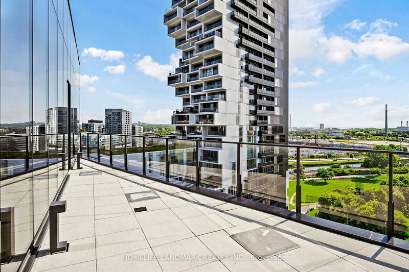 21 Lawren Harris Toronto,ON M5A 0T4 — Photo 36