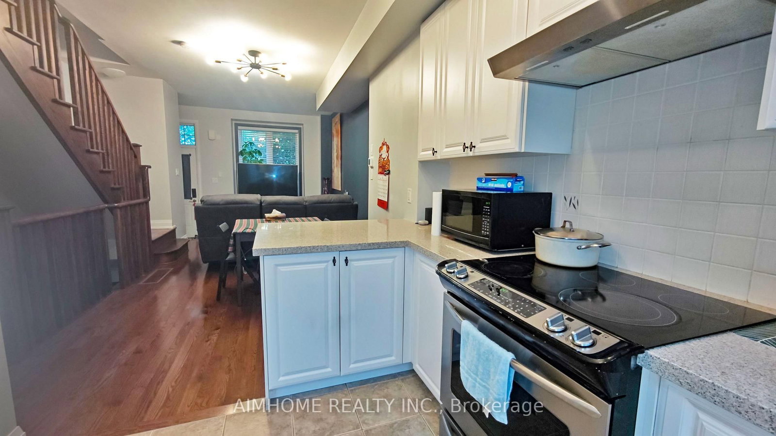 40 Raffeix Lane, Toronto, ON