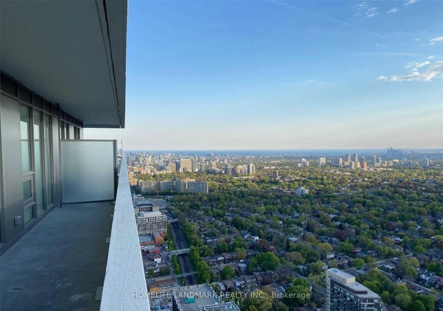 5009 - 2221 Yonge Street