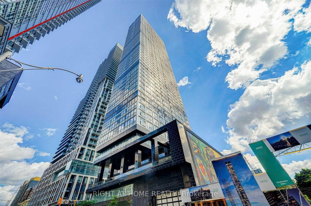 2002 - 181 Dundas Street