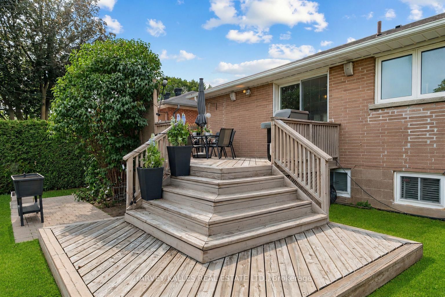 237 Searle Avenue • Toronto, ON photo 50