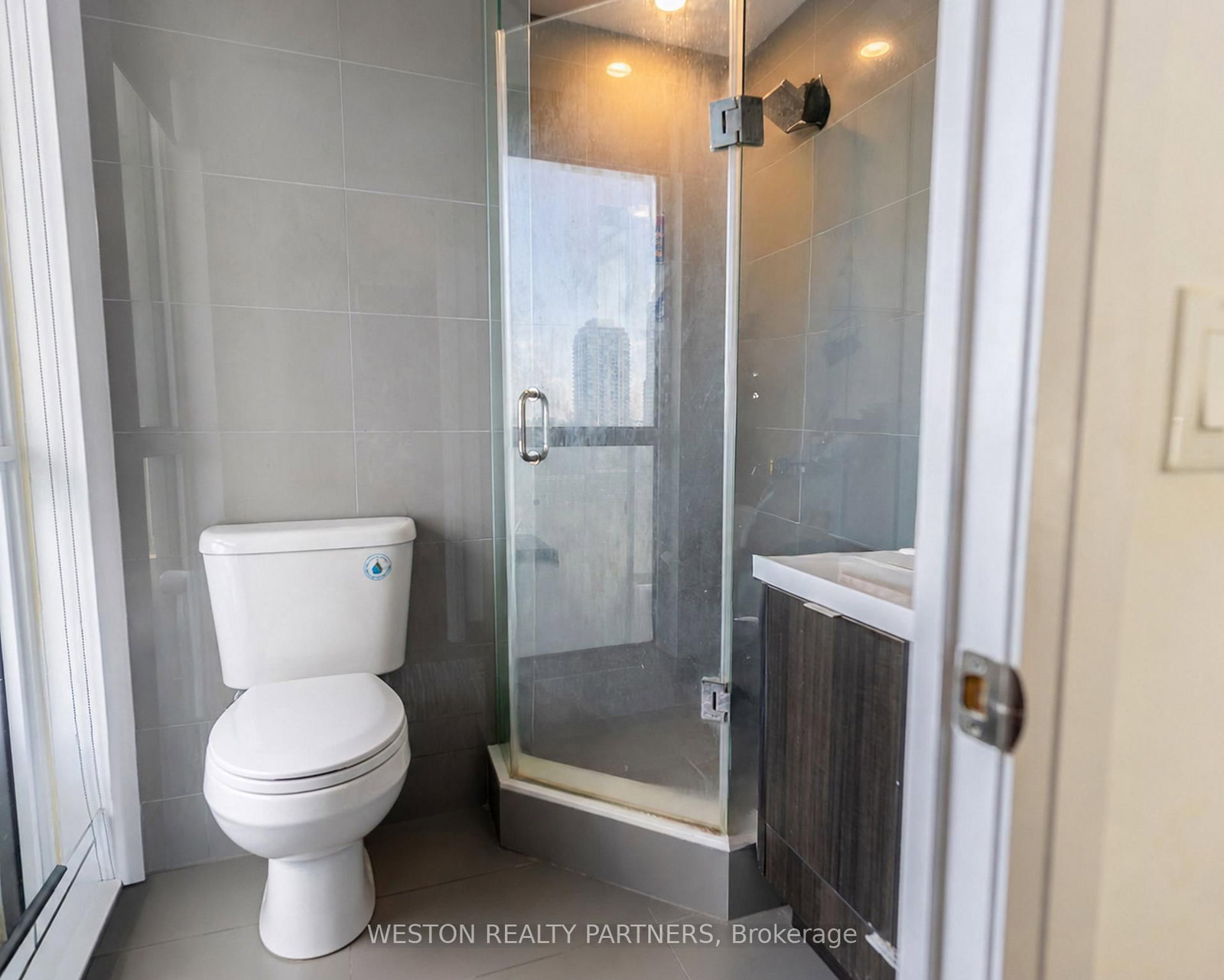 101 Erskine Avenue • #1110 • Toronto, ON photo 12