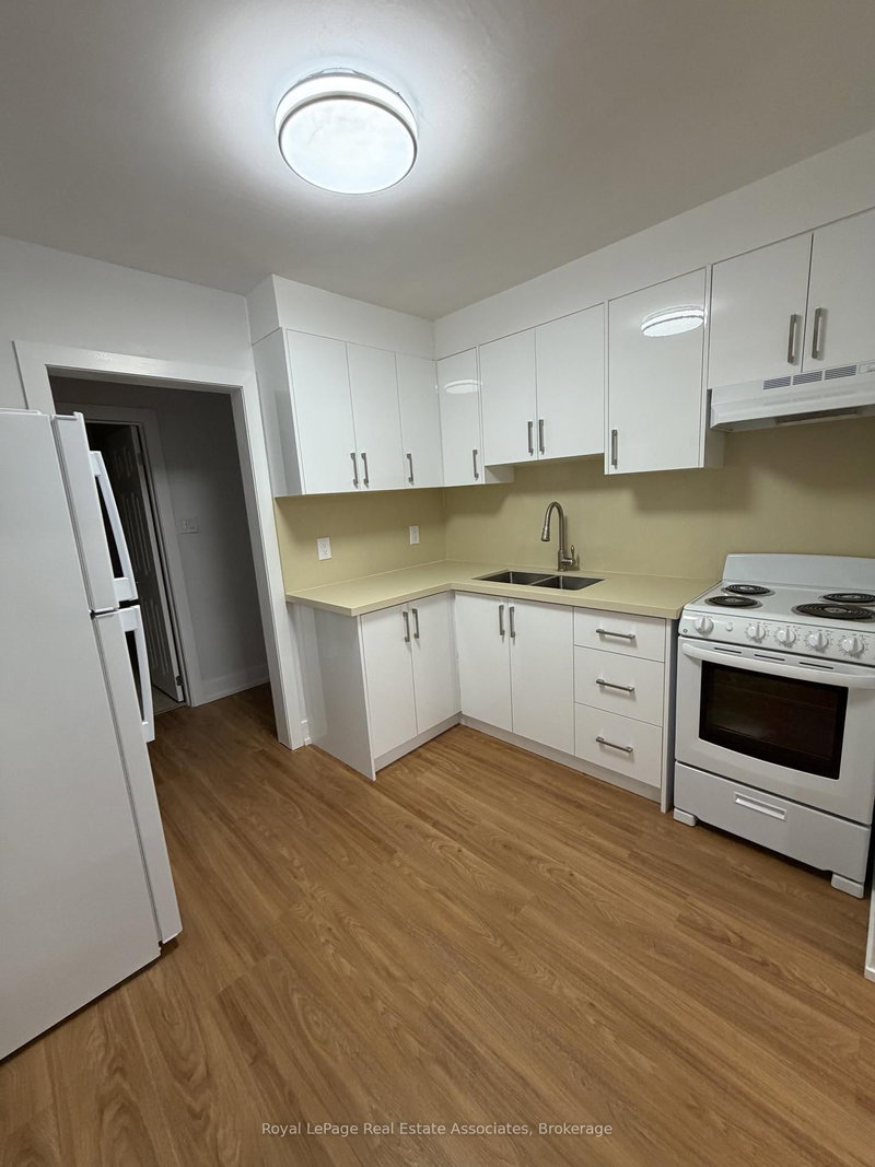 1 - 3877 Bathurst Street