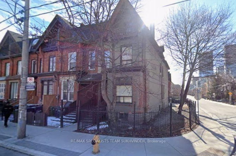 147 Gerrard Street E
