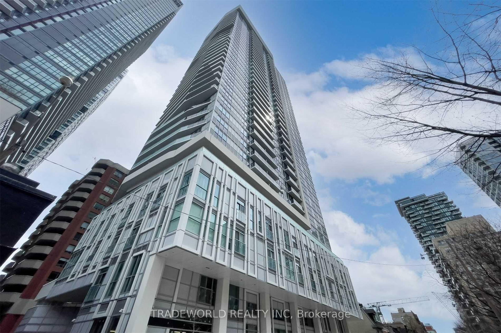 2706-77 Mutual Street, Toronto, ON