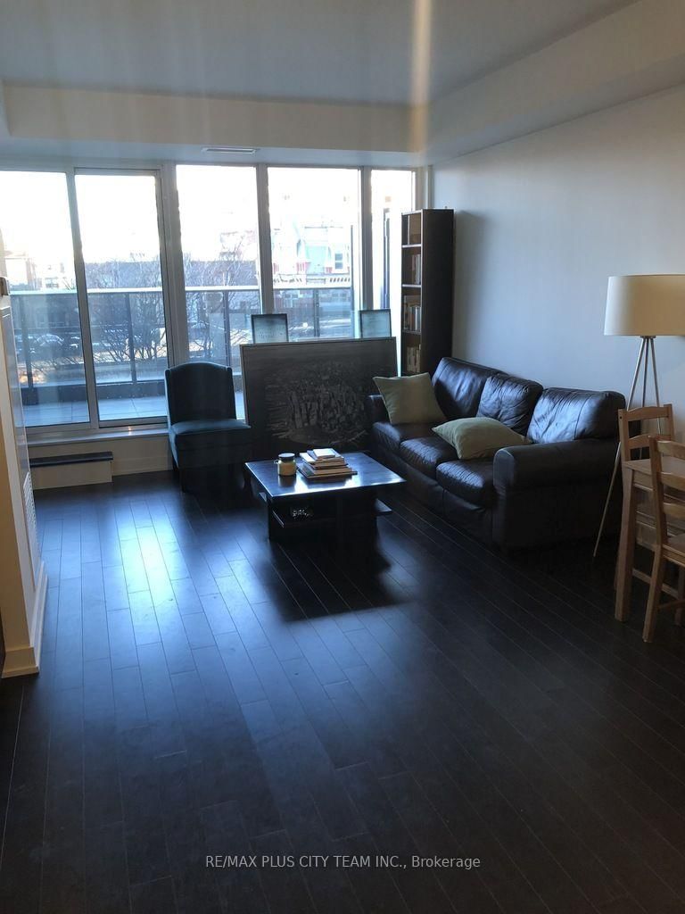 311 - 330 Richmond Street W