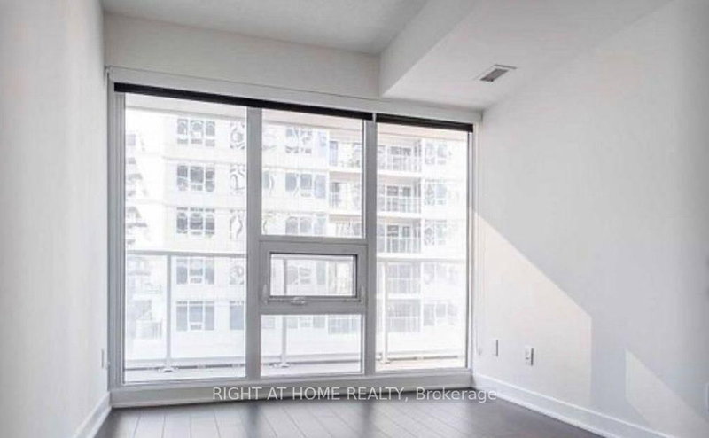 3205 - 17 Bathurst Street