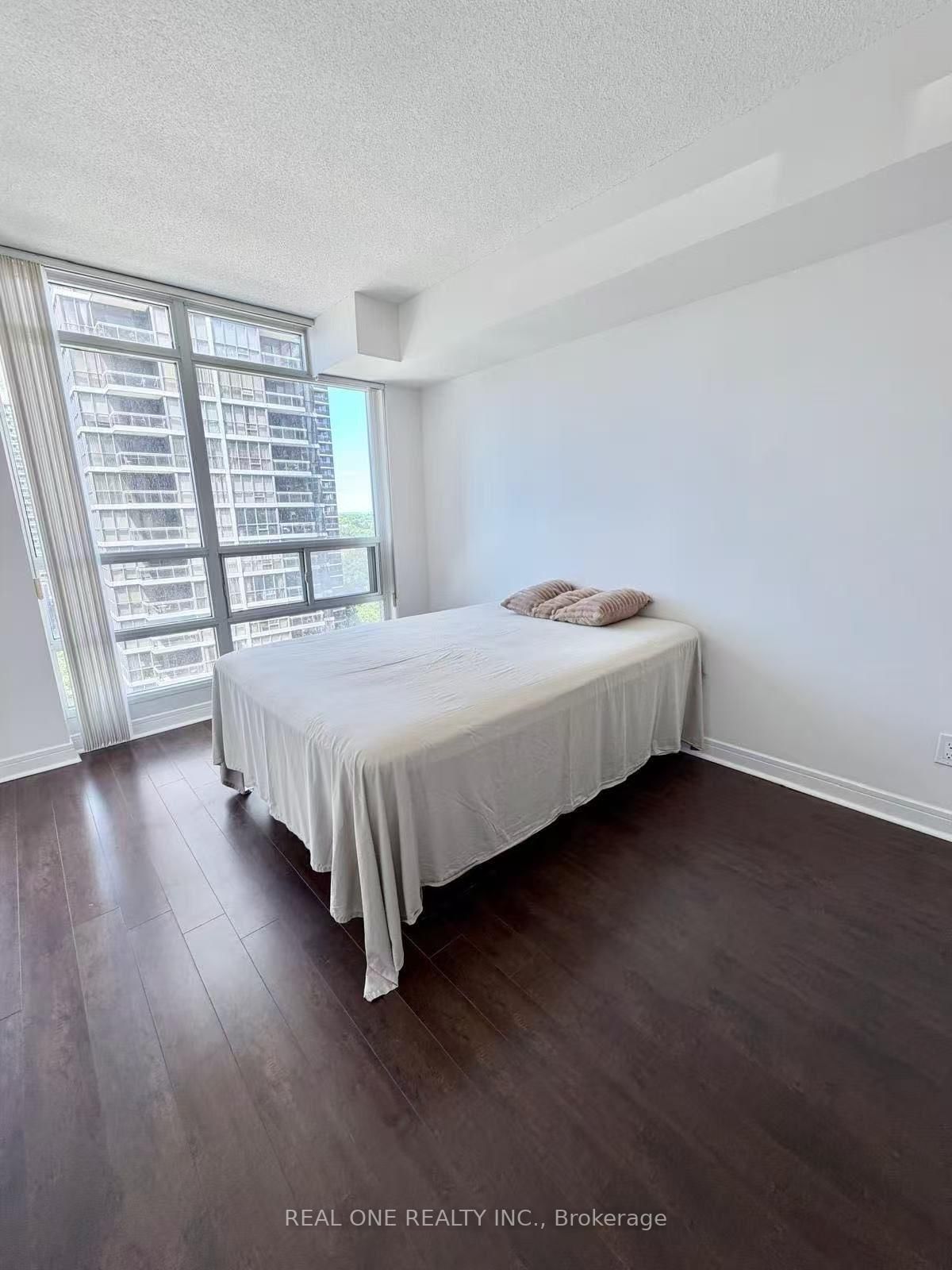31 Bales Avenue • #1607 • Toronto, ON photo 11