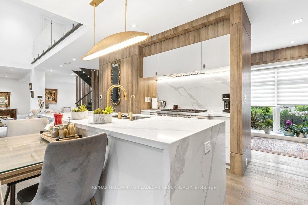 150 Sandringham Drive • #. • Toronto, ON photo 17
