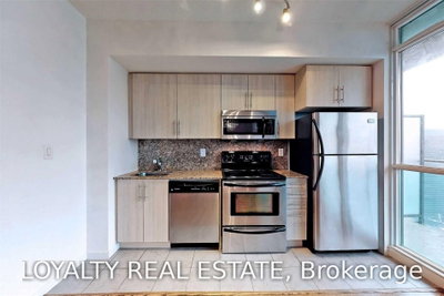 Unit 4907 — 65 Bremner Boulevard — more photos