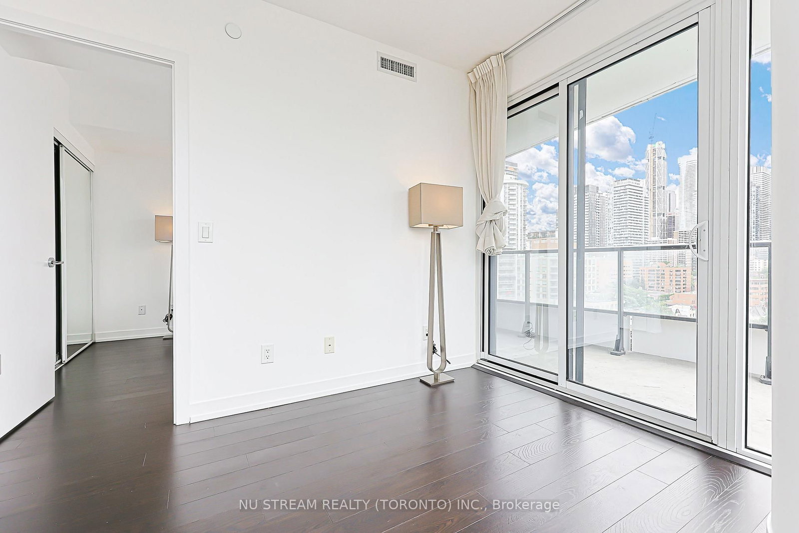 85 Wood Street • #1512 • Toronto, ON photo 19