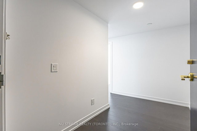 1512 - 85 Wood Street