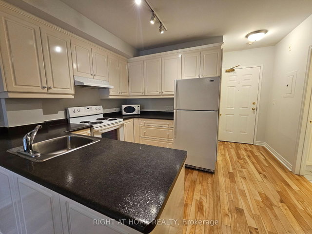 203 - 648A Yonge Street