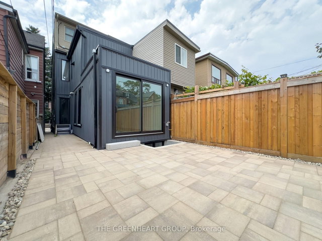 89 Montrose Avenue