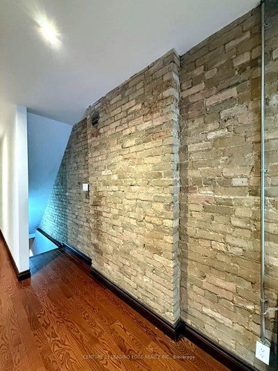 Unit 2 — 267 Saint Helens Avenue — photo 3