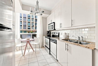 88 Broadway Avenue • #409 • Toronto, ON photo 3