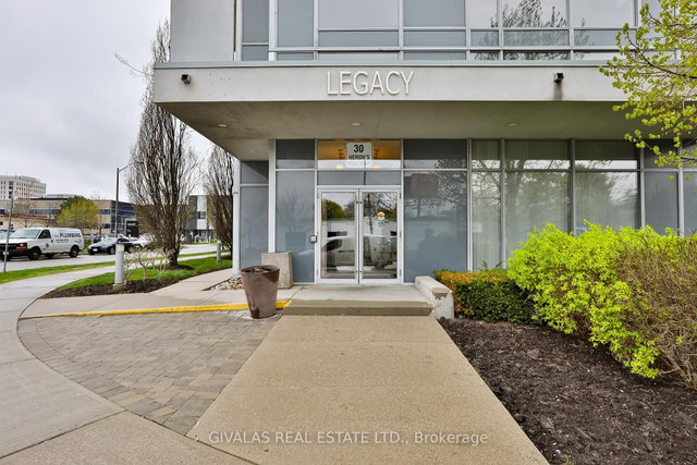 2110 - 30 Herons Hill Way