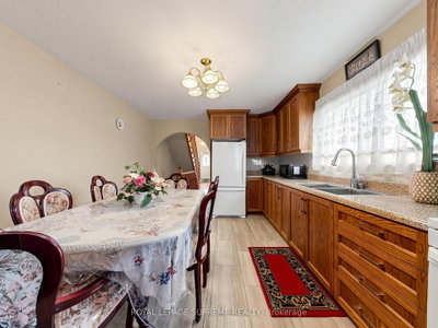 196 Palmerston Avenue — more photos
