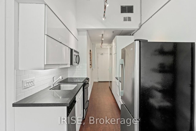 305 - 477 Richmond Street W