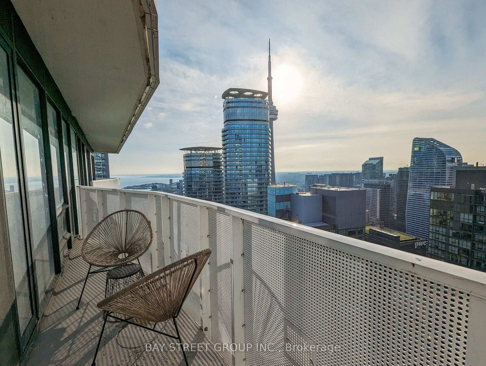 100 Harbour Street • #6103 • Toronto, ON photo 3