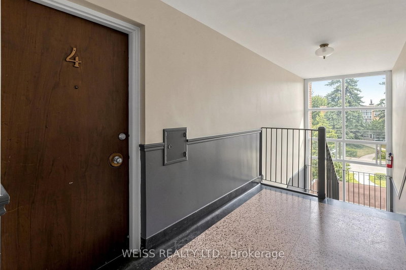 4 - 17 Fraserwood Avenue